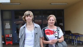 Petr (15) s matkou Oksanou: Napadení trojící Romů si vymyslel