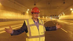 A je to! Náměstek Petr Dolínek v sobotu otevře tunelový komplex Blanka.