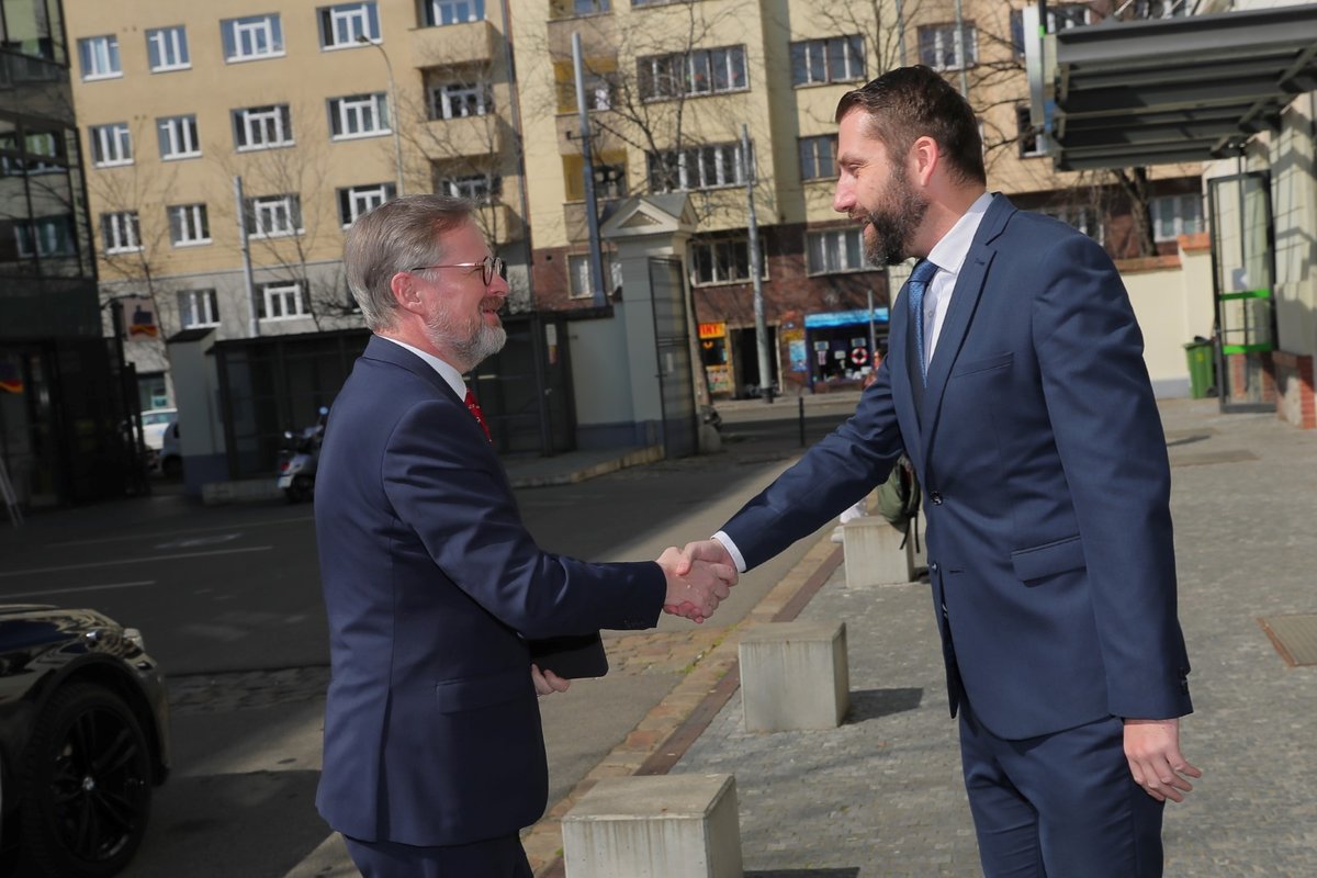 Premiér Petr Fiala v redakci Blesku. (14.4.2022)