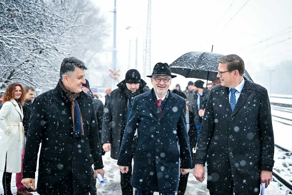 Premiér Petr Fiala s ministrem dopravy Martinem Kupkou (oba ODS) vyrazili slavnostně zahájit přestavbu nádraží v Brně - Králově poli (6.12.2023)