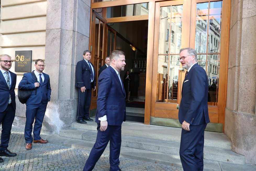 Premiér Petr Fiala s guvernérem ČNB Alešem Michlem (25. 5. 2023)