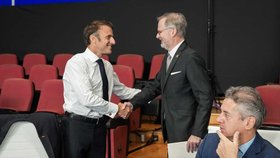 Summit EPC ve Španělsku: Petr Fiala a Emmanuel Macron