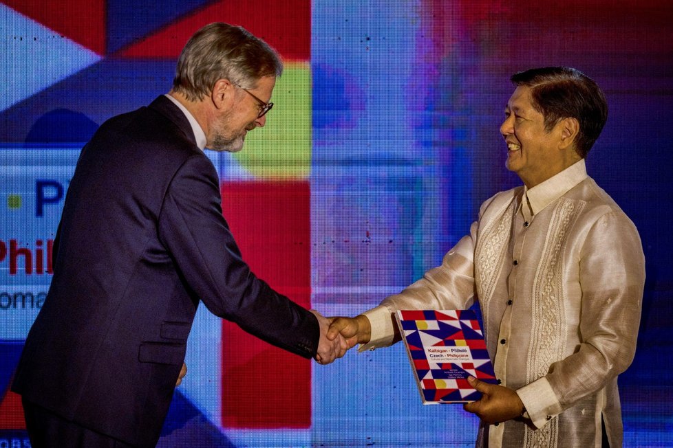 Premiér Petr Fiala (ODS) se na Filipínách setkal s prezidentem Ferdinandem Marcosem mladším (17.4.2023)