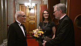 Premiér Petr Fiala (ODS) s manželkou Janou s Národním divadle (2.3.2024)