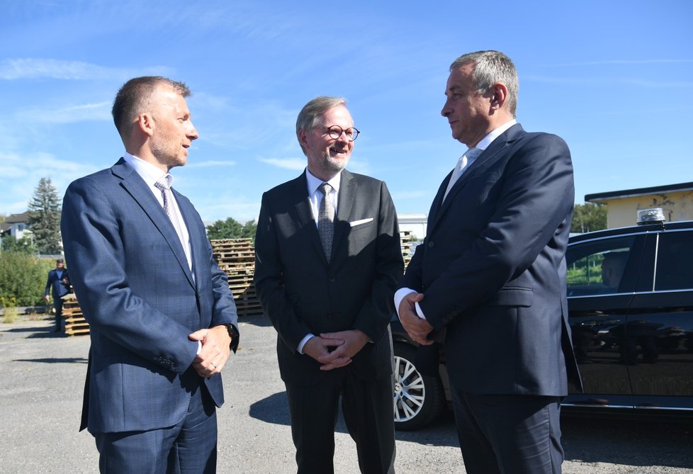 Premiér Petr Fiala (ODS) a ministr průmyslu a obchodu Jozef Síkela (za STAN) jednali se zástupci společnosti Geomet (20. 9. 2023).