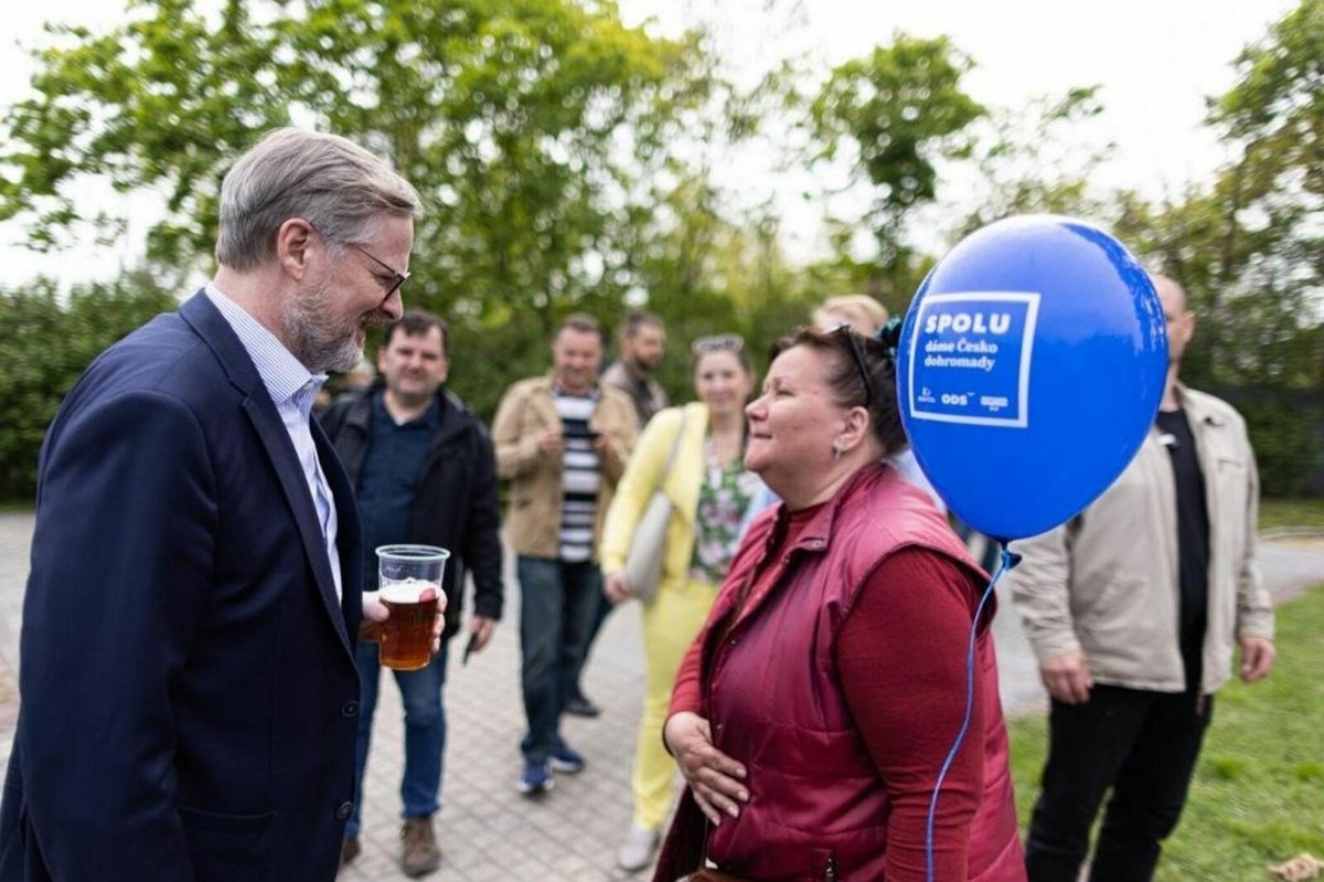 Premiér Petr Fiala (ODS) během prvomájových oslav na Petříně (1.5.2022)