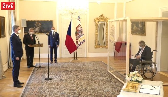 Prezident Zeman v Lánech jmenoval Petra Fialu  Premiérem (28. 11. 2021).
