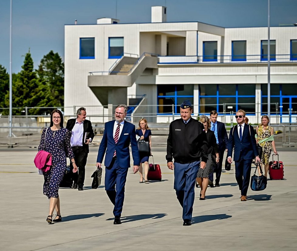 Premiér Petr Fiala (OSD) vyrazil do německého Berlína (8. 6. 2022)