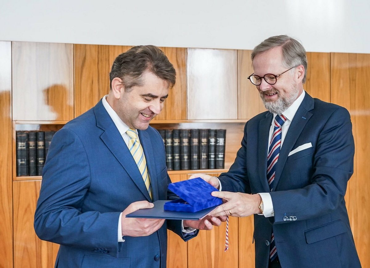 Premiér Fiala a končící ukrajinský velvyslanec Perebyjnis