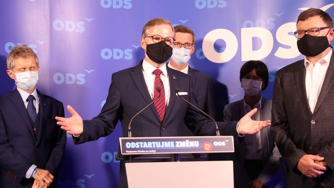 Předseda ODS Petr Fiala na tiskové konferenci po sečtení výsledků krajských voleb. (3. 10. 2020)