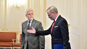 Petr Fiala odevzdává demisi svojí vlády prezidentu Petru Pavlovi, 6. listopad 2025