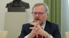 Předseda vlády Petr Fiala (ODS) během rozhovoru pro Blesk (4. 2. 2022)