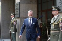 Politici si připomínají srpen 1968: Fiala zmínil křehkost svobody a pomoc Ukrajině, Babiš totalitu