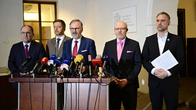 Premiér Petr Fiala (ODS) pozval předsedy všech sněmovních stran k jednání o bezpečnosti a posílení obranyschopnosti, 13. března 2025. Premiér Petr Fiala (ODS) pozval předsedy všech sněmovních stran k jednání o bezpečnosti a posílení obranyschopnosti, 13. března 2025.