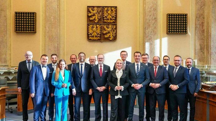 Končící kabinet Petra Fialy (ODS). Končící kabinet Petra Fialy (ODS).