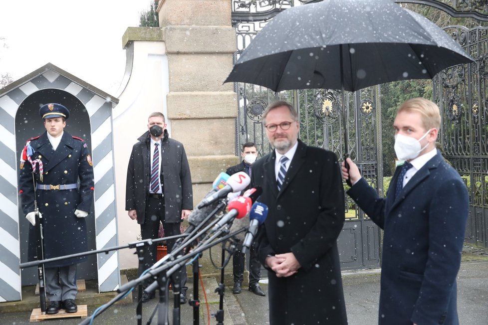 Premiér Petr Fiala (ODS) na první tiskové konferenci po jmenování (28.11.2021)