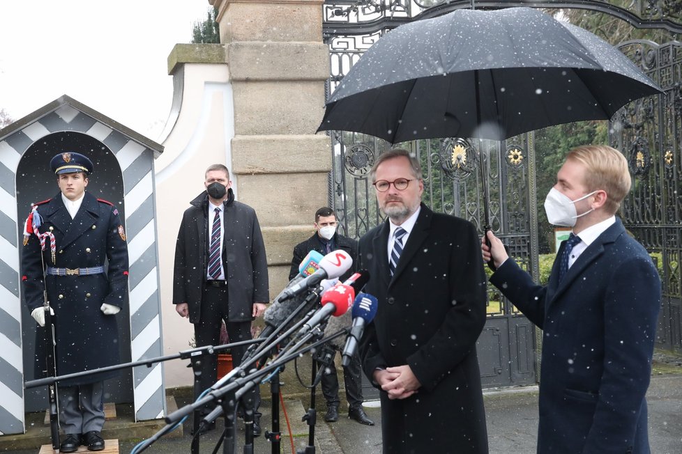 Premiér Petr Fiala (ODS) na první tiskové konferenci po jmenování (28.11.2021)