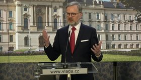 Fiala věří: Vládní balíček a důchodová reforma? Stíháme to představit v půlce května