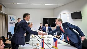 Premiér Petr Fiala (ODS) na jednání evropské rady kvůli situaci na Ukrajině (24. 2. 2022)