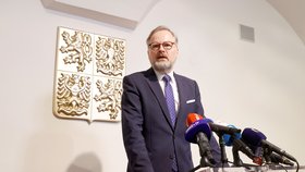 Premier Petr Fiala po schůzce s prezidentem Petrem Pavlem v Hrzánském paláci (28.2.2023)