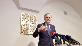 Premier Petr Fiala po schůzce s prezidentem Petrem Pavlem v Hrzánském paláci (28.2.2023)