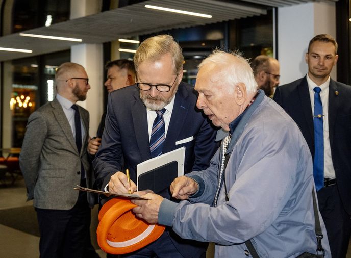 Průměrný starobní důchod vzrostl v roce 2025 o 358 korun. Fialova vláda tentokrát k zákonné valorizaci nepřidávala žádný mimořádný bonus. Průměrný starobní důchod vzrostl v roce 2025 o 358 korun. Fialova vláda tentokrát k zákonné valorizaci nepřidávala žádný mimořádný bonus.
