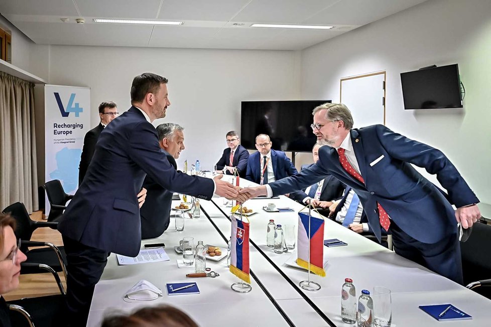Premiér Petr Fiala (ODS) na jednání evropské rady kvůli situaci na Ukrajině (24. 2. 2022)