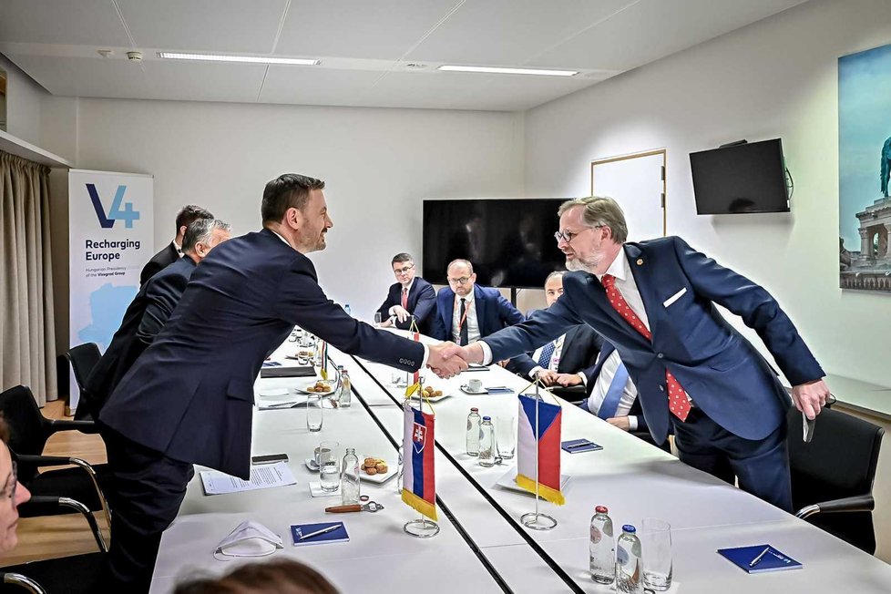 Premiér Petr Fiala (ODS) na jednání evropské rady kvůli situaci na Ukrajině (24.2.2022)