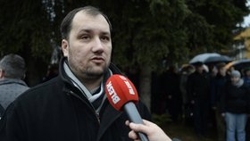 Petr Gabriel si postěžoval na pomalost policie.