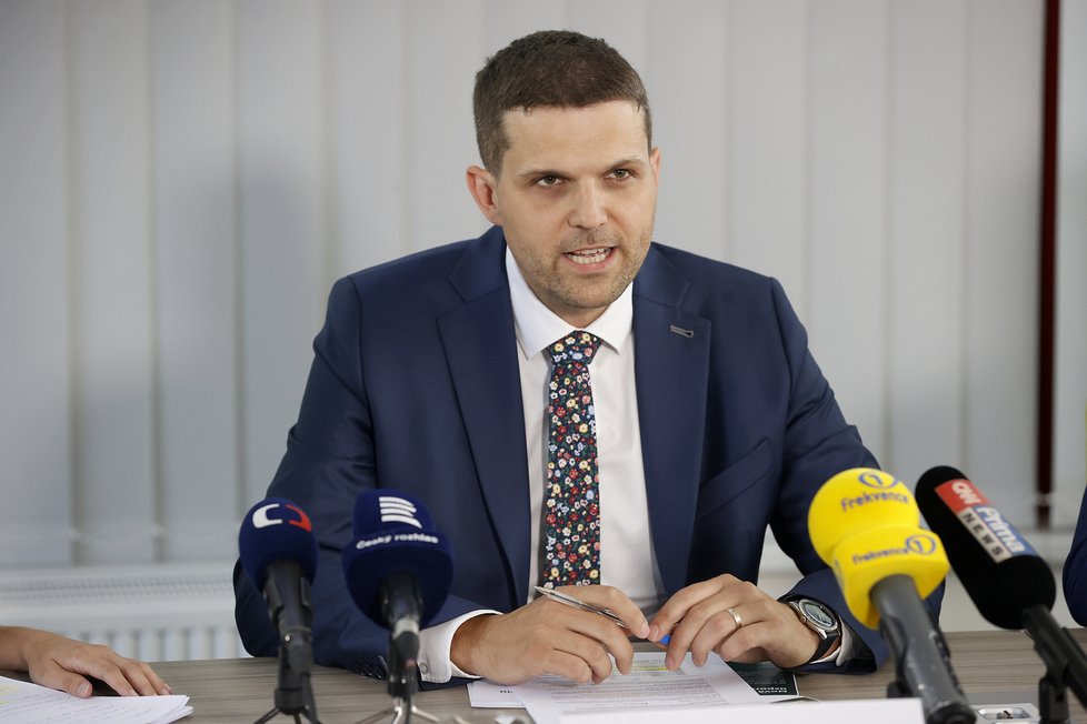 Ministr životního prostředí Petr Hladík (KDU-ČSL) na tiskovce (září 2023)