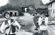 Olympic na cestách počátkem šedesátých let. Zleva Miroslav Berka, Jan Antonín Pacák, Ladislav Klein, Pavel Chrastina. Úplně vzadu Petr Janda.