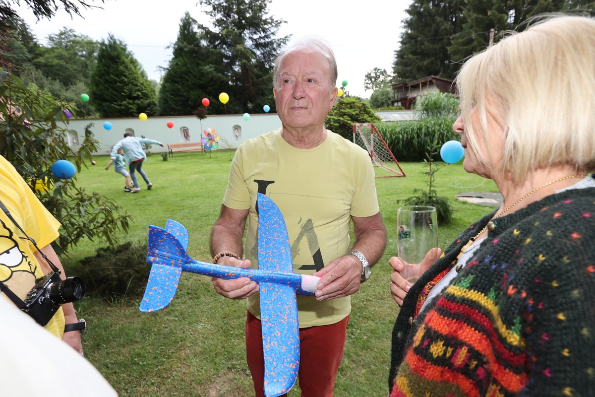 Petr Janda a jeho dodatečná oslava 78. narozenin.