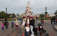 Unikátní foto: Janda a všechny jeho holky řádili v Disneylandu!