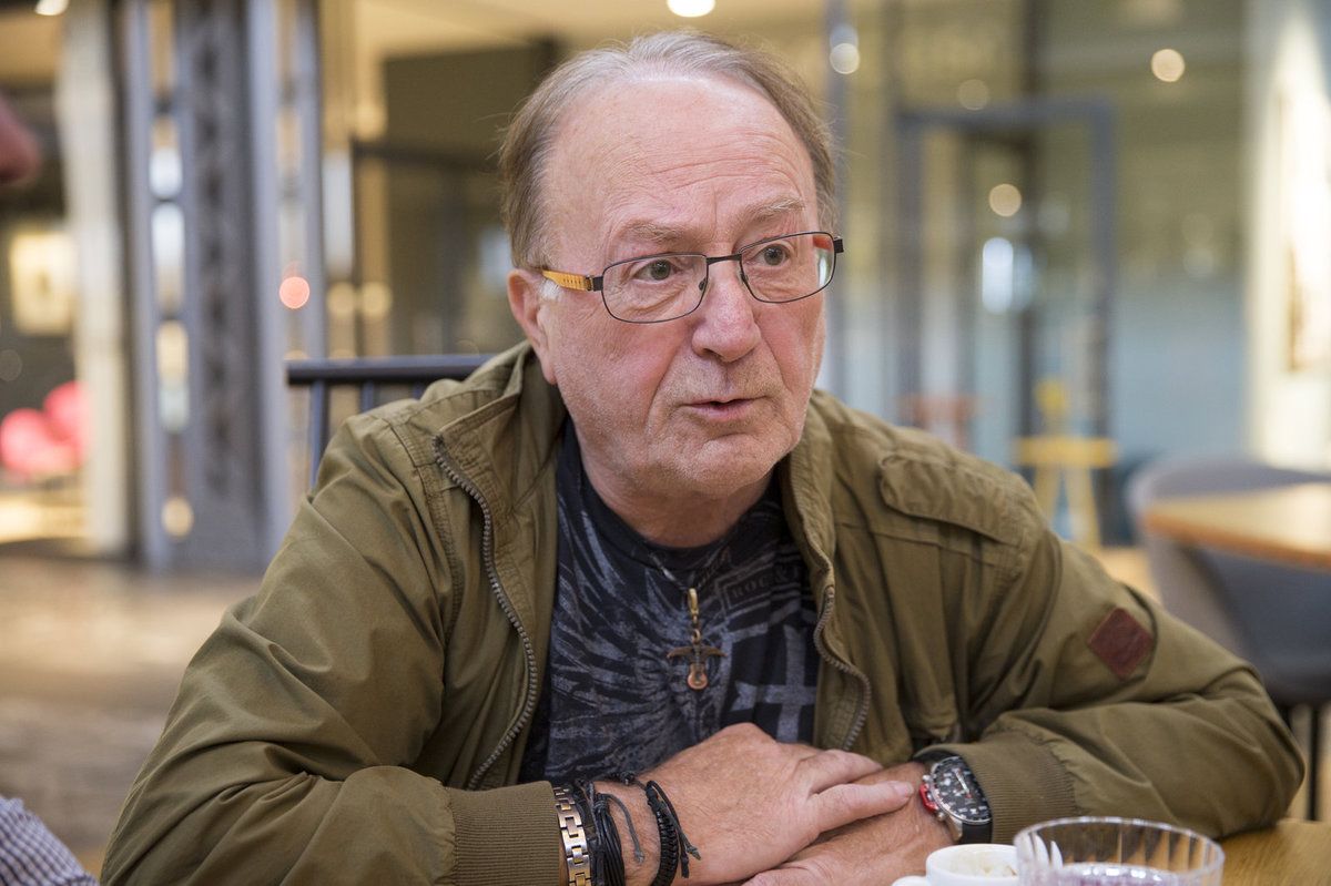 Petr Janda (73), zpěvák Lítost a bezmoc „Nemám slov. Cítím vztek, lítost, bezmoc. Proto se ptám, kdy konečně začne křesťanská civilizace opravdu něco dělat proti tomu zlu!“