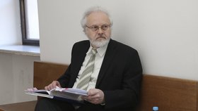 Státní zástupce Petr Jirát Rathovu kauzu k odvolacímu soudu nepovede.