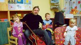 Magická noc: Petr Kolář zpíval malým pacientům