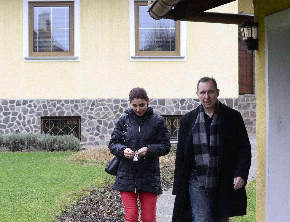 Šťastné shledání. Kateřina Pancová a Petr Kott po propuštění z vazby.