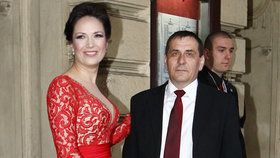 Petr Kracik s manželkou Terezou Kostkovou, do níž se poprvé zamiloval, když jí bylo 18 let, a v roce 2006 si ji vzal za ženu.