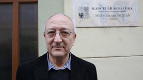 Senátor Hassan Mezian.