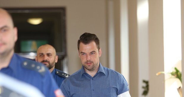 ONLINE 15. den soudu s Petrem Kramným: Milenec promluvil o prvním sexu s Monikou