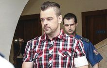 Nové okolnosti v případu Petra K.:  Náruživá Monika (†36) ve vášnivém objetí s polonahým frajerem! Stálo tohle foto holky život?