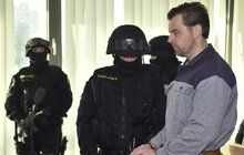 Vrah vinný z dalšího zločinu: Kramný (38) křivě obvinil policisty!