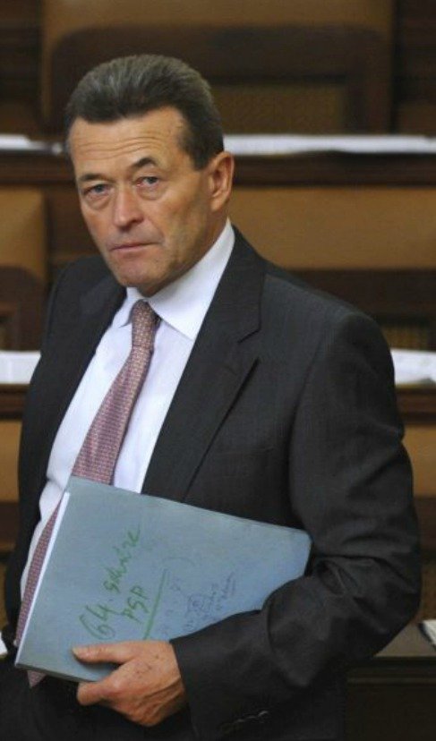Kancléř Petr Kynštetr skončil ve funkci.