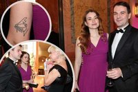 Macinka s manželkou Monikou na plese: Odhalené tetování a spor s Nesvatbovou