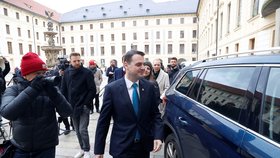 Za prezidentem Petrem Pavlem na Hrad dorazil předseda Motoristů Petr Macinka (20. 11. 2025)