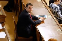 Macinka pobouřil slovy o méněcenných lidech: Místo omluvy útok! Jak ze slovníku nacistů, rýpl si Kupka
