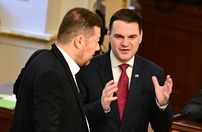 Petr Macinka (Motoristé) s Tomiem Okamurou (SPD) (březen 2026) Petr Macinka (Motoristé) s Tomiem Okamurou (SPD) (březen 2026)