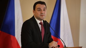 Macinka dostal v Mnichově politický klystýr. Získal si trumpisty buranstvím a urážkami Clintonové Macinka dostal v Mnichově politický klystýr. Získal si trumpisty buranstvím a urážkami Clintonové