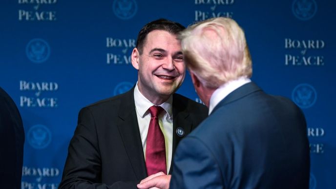 Ministr zahraničí Petr Macinka v USA: Pozdrav s Donaldem Trumpem (únor 2026) Ministr zahraničí Petr Macinka v USA: Pozdrav s Donaldem Trumpem (únor 2026)