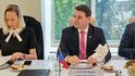 Minister zahraničních věcí Petr Macinka při setkání ministrů zahraničí Vyšehradské čtyřky (V4) s indickým ministrem Subrahmanjamem Džajšankarem. Minister zahraničních věcí Petr Macinka při setkání ministrů zahraničí Vyšehradské čtyřky (V4) s indickým ministrem Subrahmanjamem Džajšankarem.